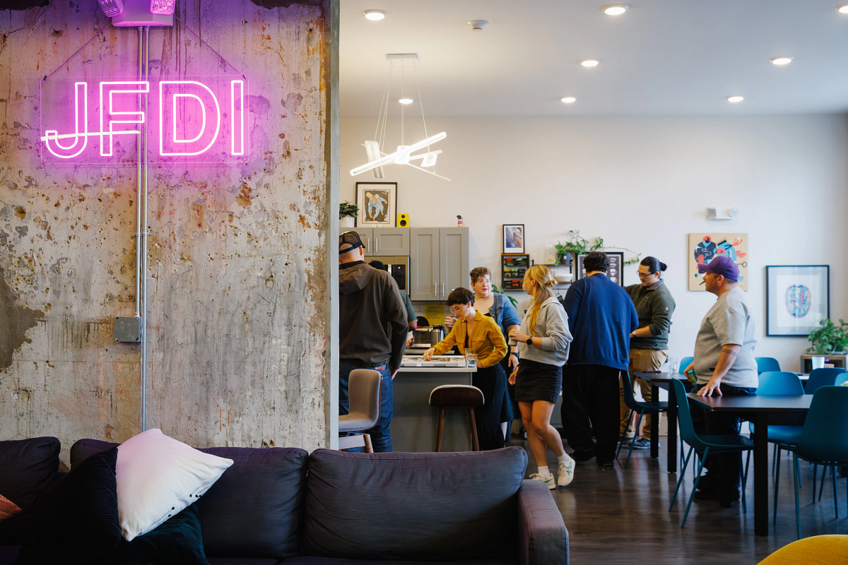 Members working together at Indy Hall